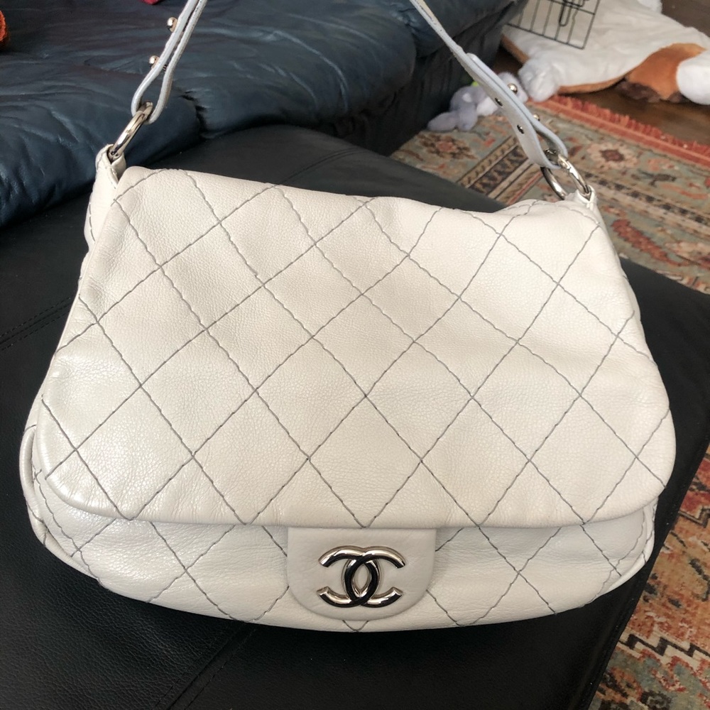 SOLD**Chanel Classic Maxi Jumbo XXL Flap Bag - Picture 6 of 15